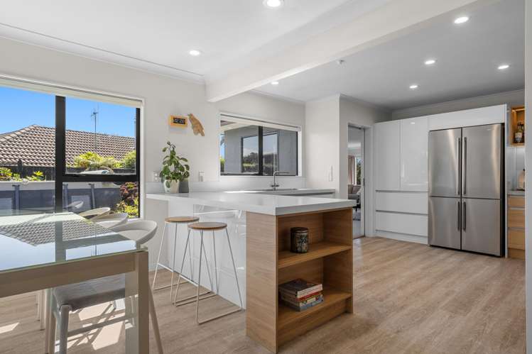 49 Olympus Way Richmond_9