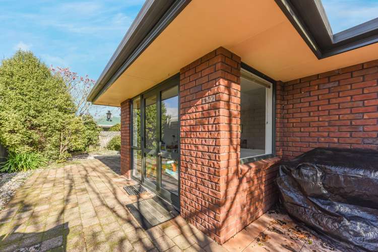 2 Harcourt Place Wakefield_18