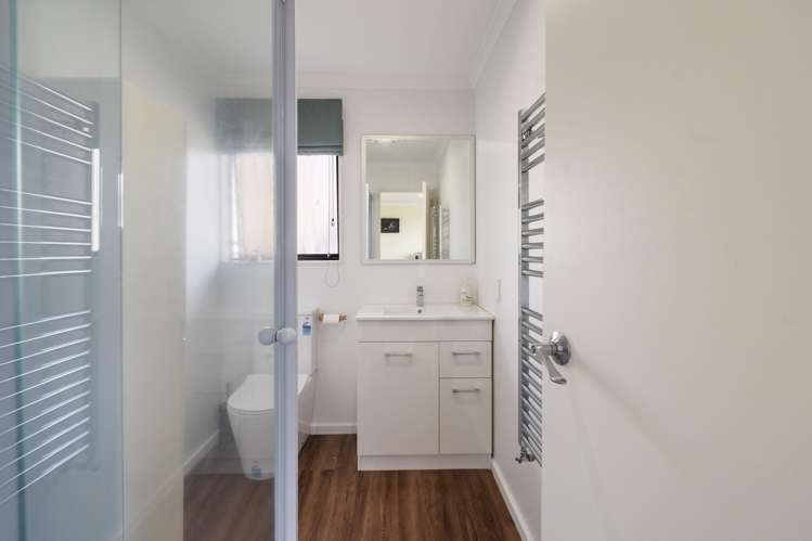 35 Springdale Grove Fitzherbert_16