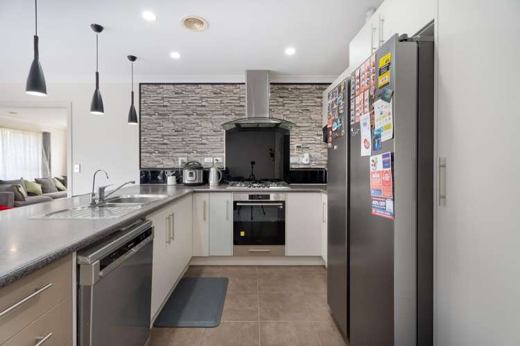 42 Tongariro Drive Aotea_9