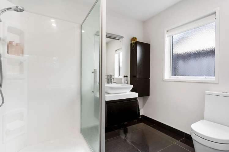 43 Aberdeen Crescent Wattle Downs_16