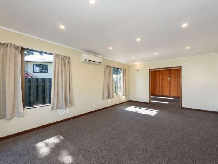 158 Akaroa Drive Maupuia_9