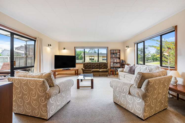 1 Britannia Dell Pauanui_12