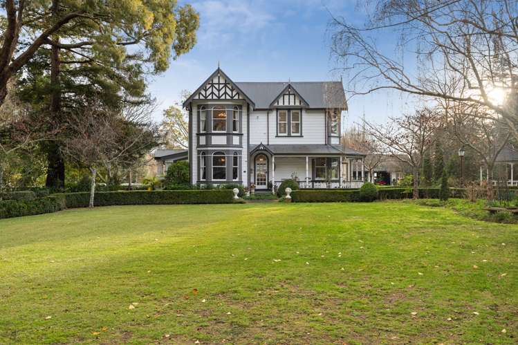 69 Pharazyn Street and 7B Sherwill Street East_0