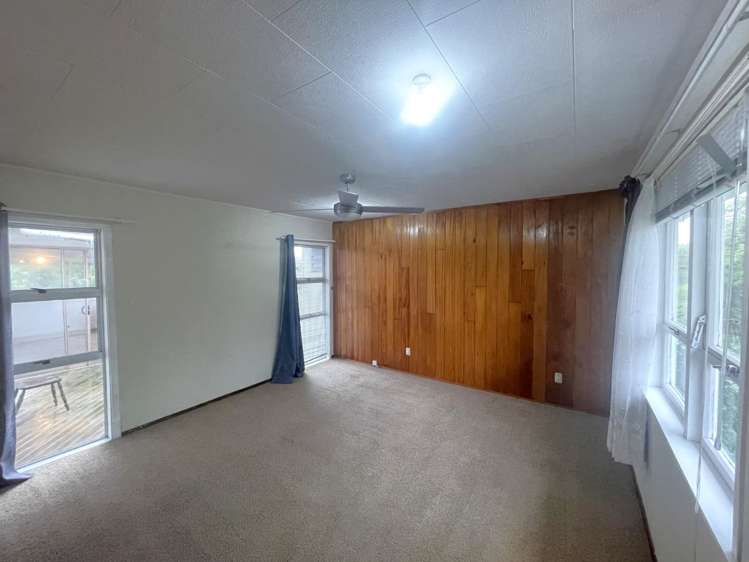 2 Boler Place New Lynn_14