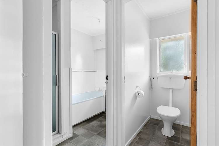 7 Skelton Crescent Paparoa_13