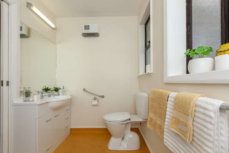 156 Tilley Road Paekakariki_12