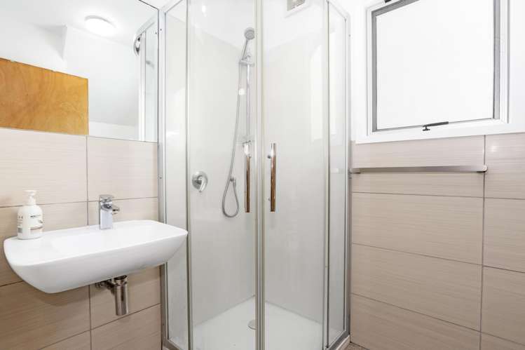 1 Goldie Place Waikanae Beach_9