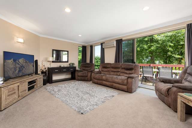 2 Lysaght Place Welcome Bay_4