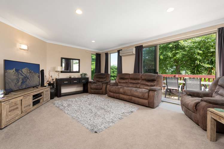 2 Lysaght Place Welcome Bay_4