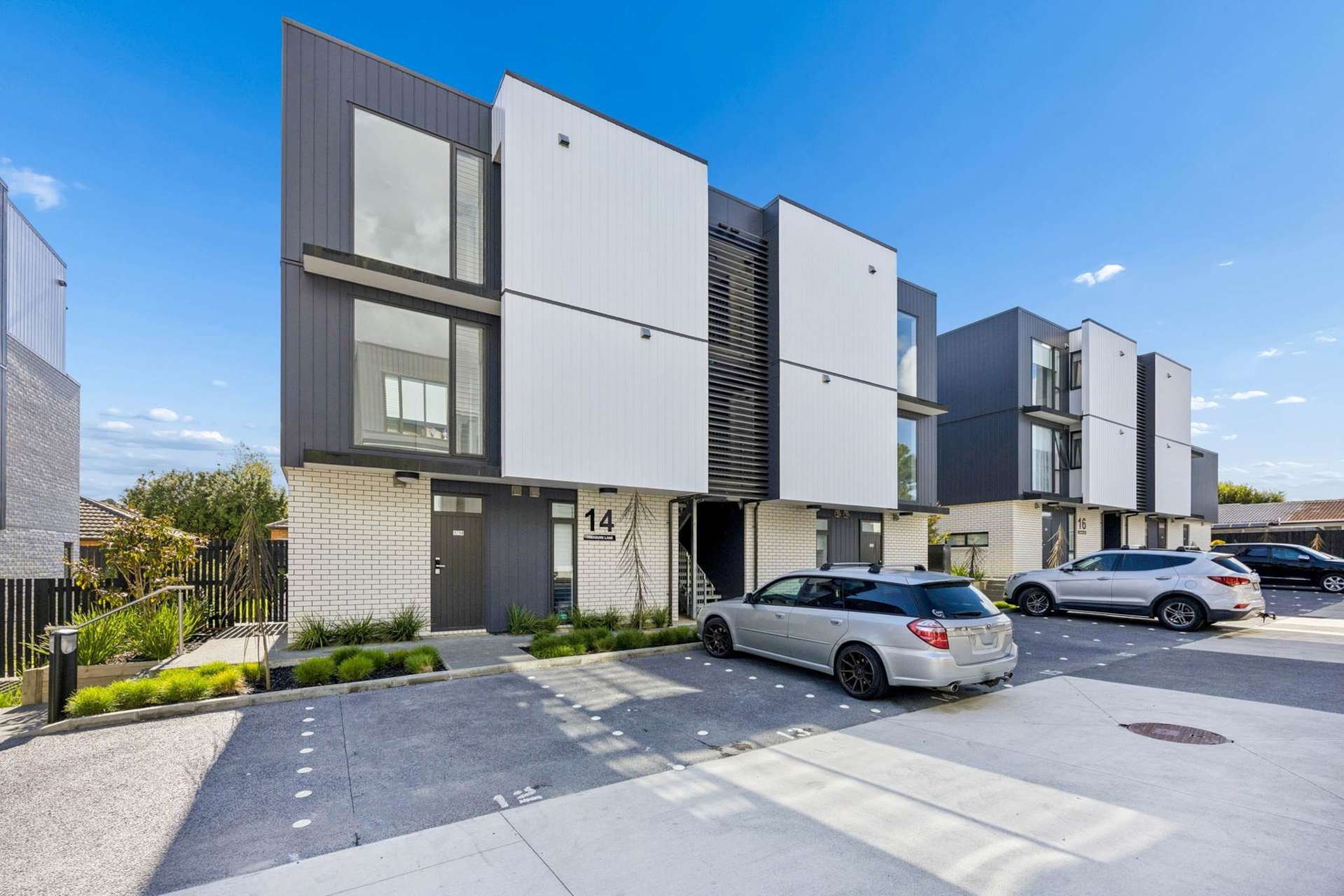 4/14 Treasure Lane Te Atatu South_0