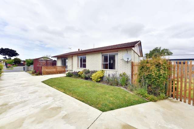31 Denniston Crescent Redwood_2