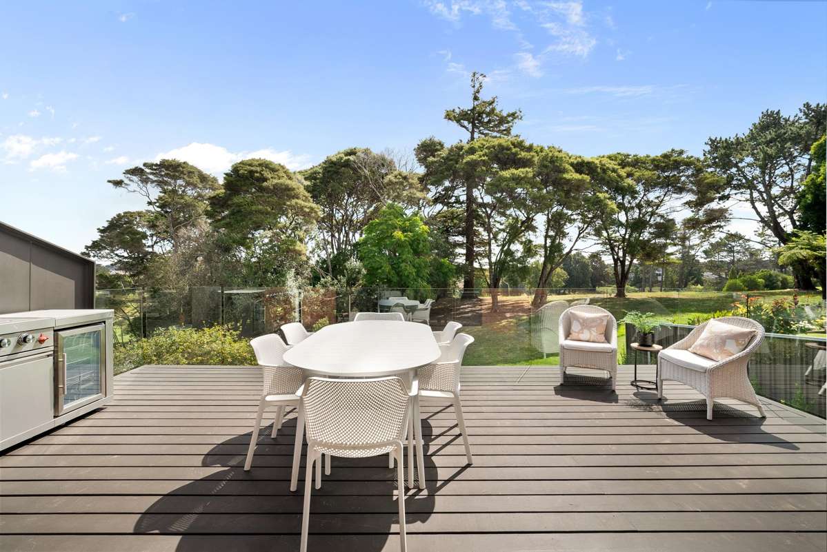 2/159 Norman Lesser Drive_2