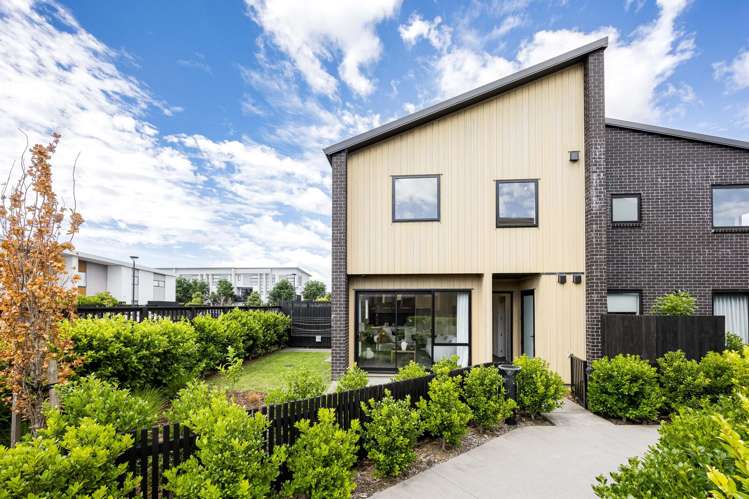 82 Glidepath Road Hobsonville_14