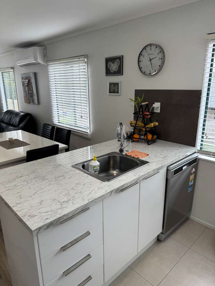 6b Millbrook Road Henderson_3