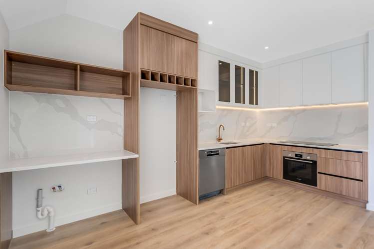 1-5/1 The Esplanade Eastern Beach_15