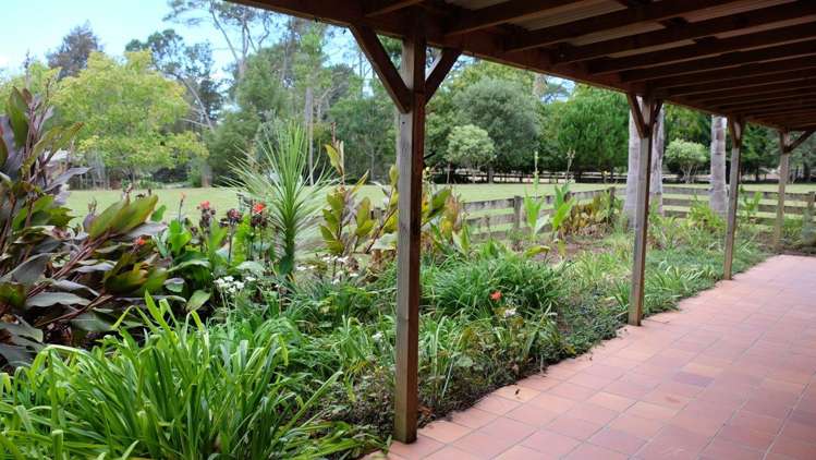 95 Barrett Road Riverhead_12