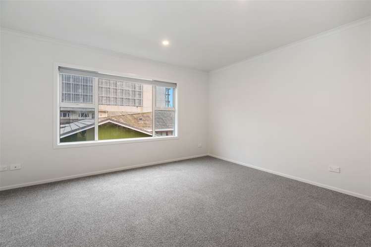 4/12 Scotland Place Hillcrest_10