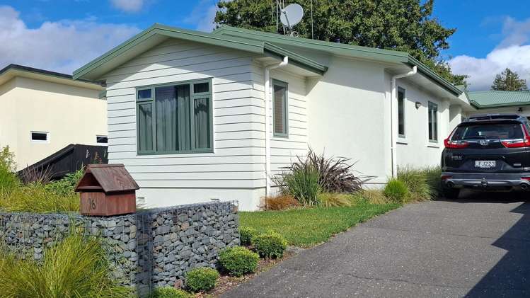 16 Cranwell Place Hillcrest_14