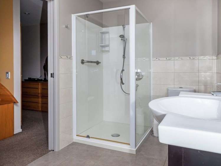 102 Alexander Close Thames_21