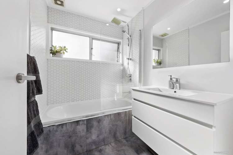 2/210a Blockhouse Bay Road Avondale_14