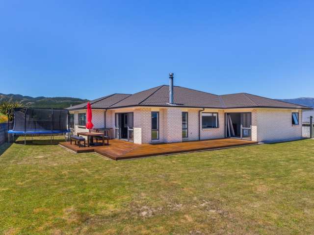 112 Kirton Drive Riverstone Terraces_1