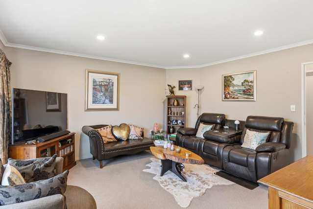 12/17 Redwood Close Paraparaumu_2