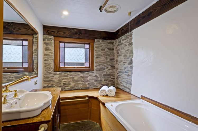 11 Arrowtown-Lake Hayes Road Lake Hayes_23