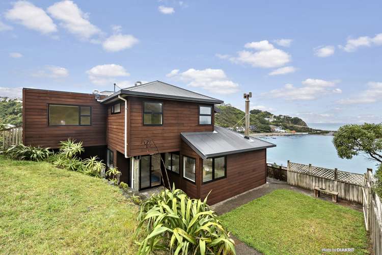 64 Owhiro Bay Parade Owhiro Bay_13