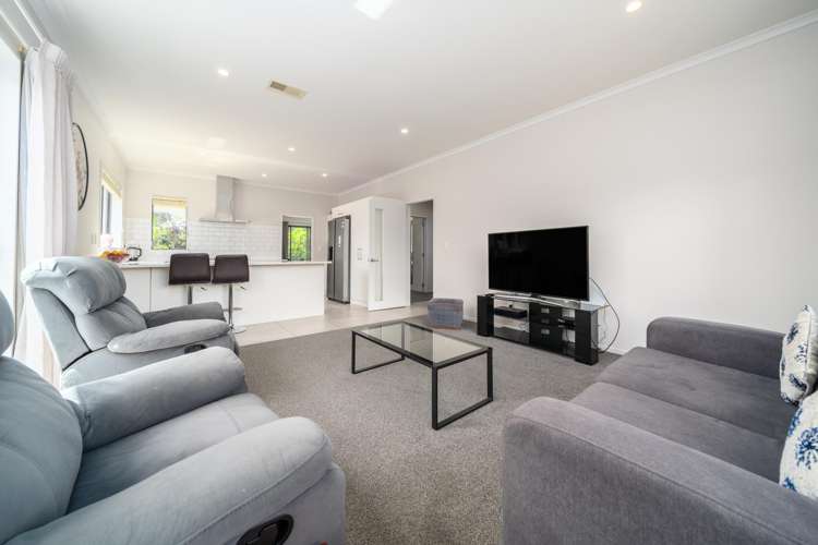 5 Crompton Avenue Churton Park_9