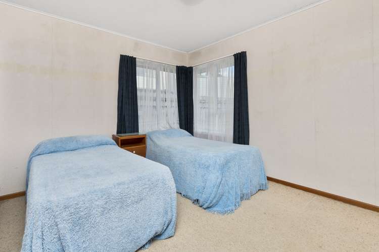 127 Flanshaw Road Te Atatu South_14