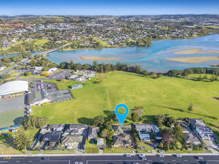 10a Centreway Road Orewa_1