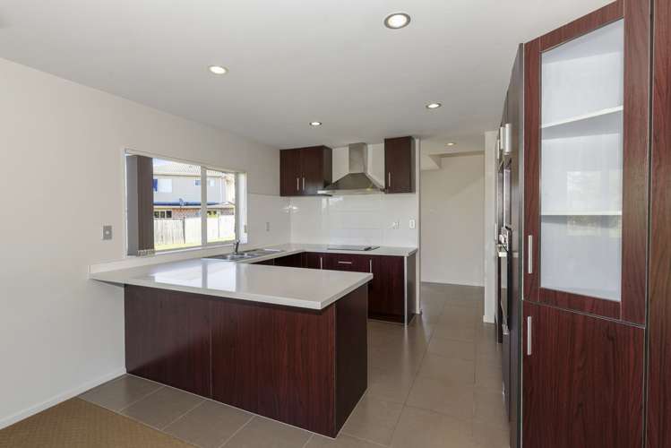 31 Riverglade Parkway Te Atatu South_5