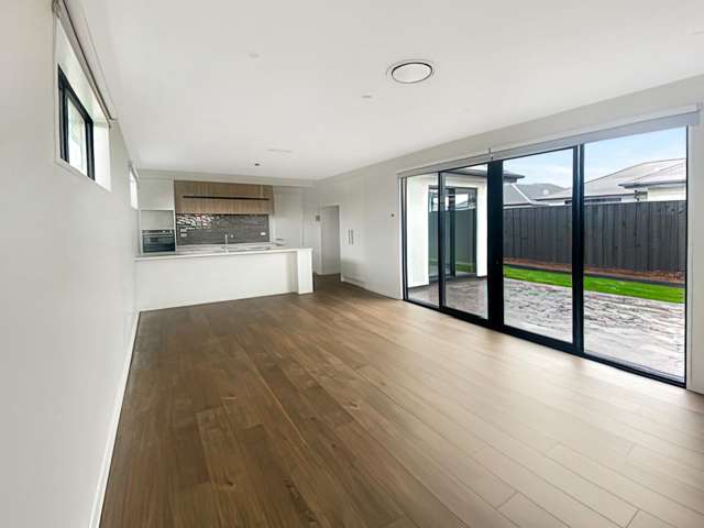 57 Ashurst Crescent 11103_3