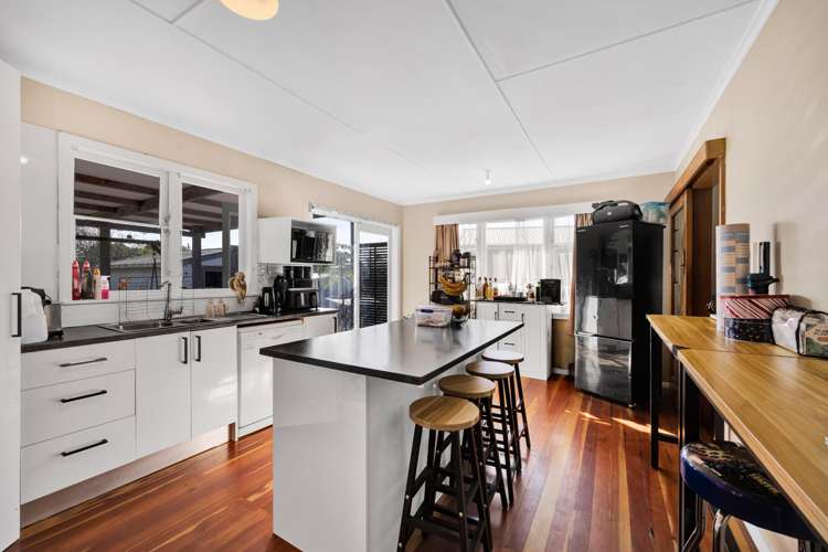 8 Pacey Avenue Hawera_9