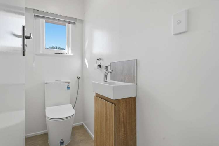 1/68 Bleakhouse Road Bucklands Beach_21
