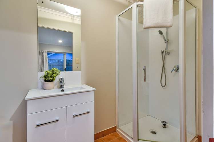 29 Takatu Place Takanini_14