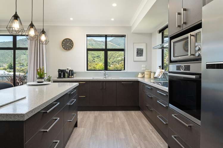 10 Admiralty Place Waikawa_1