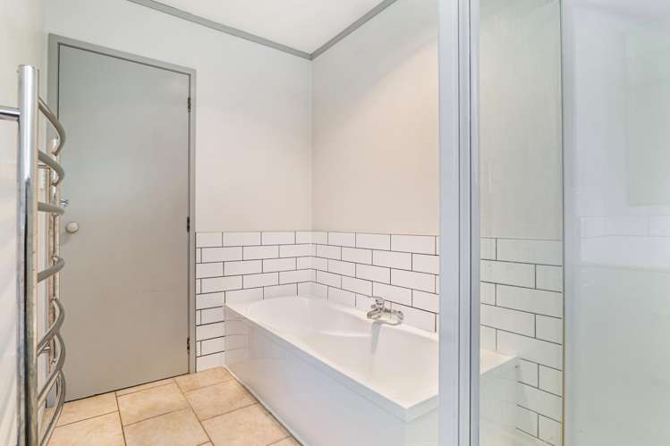 33B Brandon Road Manly_13