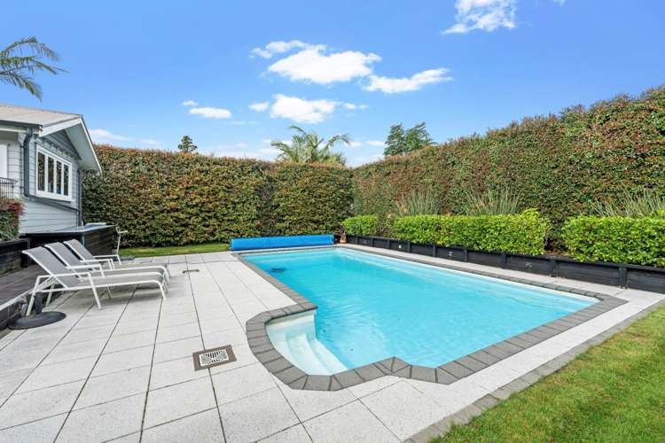 12 Fairholme Avenue Epsom_16