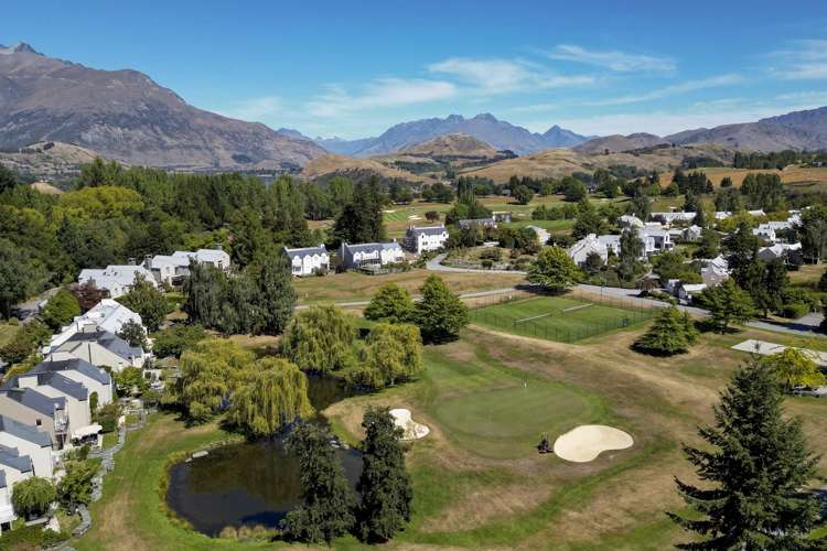 10 Fox's Rush Millbrook Resort_22