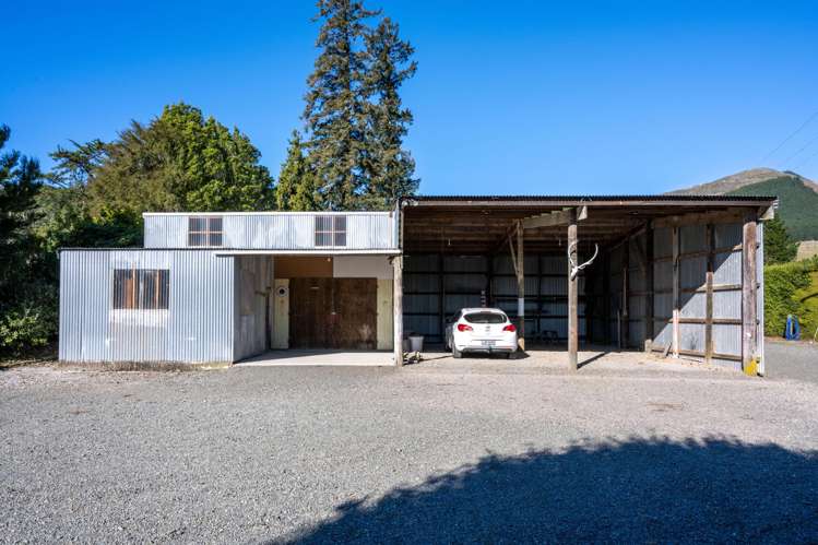 68 Hiwipango Road Wakefield_21