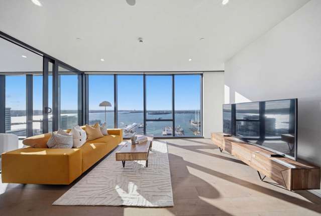 Luxury Pacifica with Harbour Views