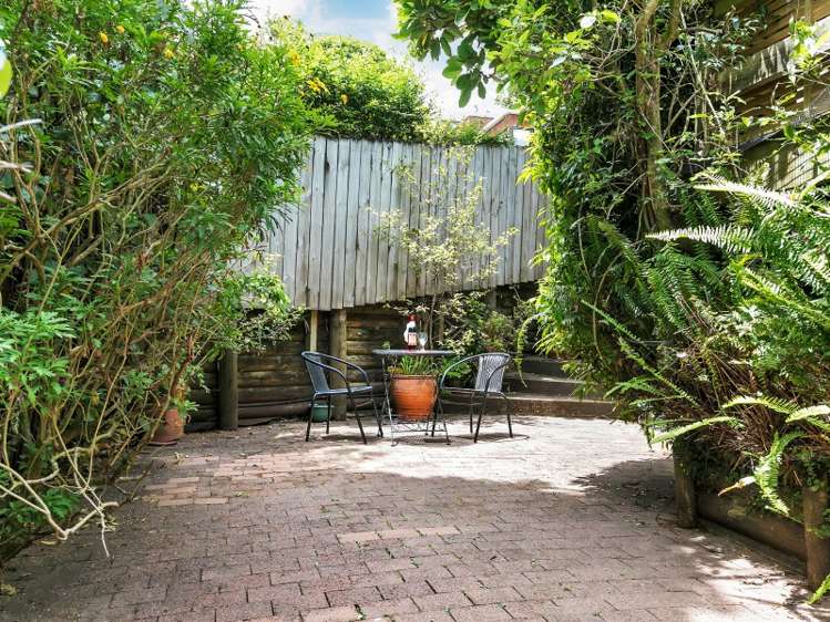 7/16 Mahara Avenue Birkenhead_17