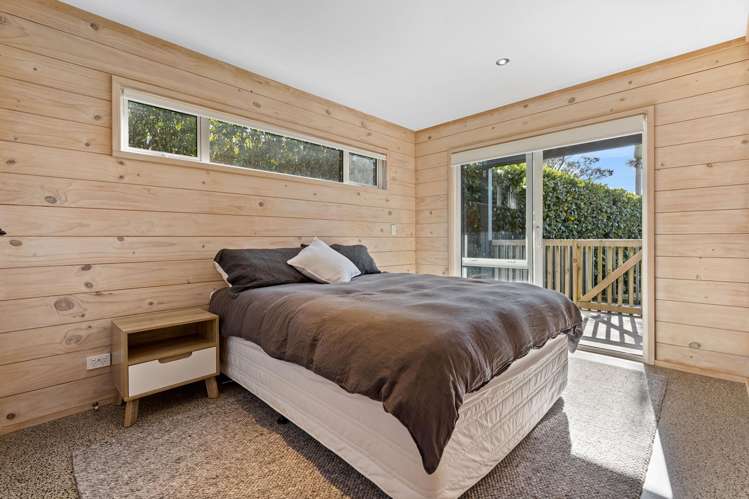 93 Oaia Road Muriwai_36