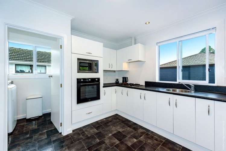 1/32 Downing Street Hoon Hay_14