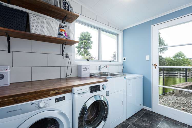 2 Windsor Road Waipawa_11