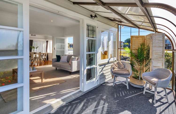 727 East Coast Road Browns Bay_13