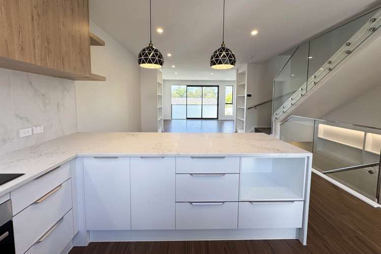 6/20 Penzance Road Mairangi Bay_6