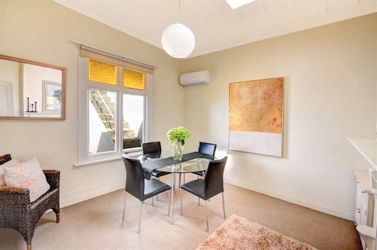 206 North Road North East Valley_12